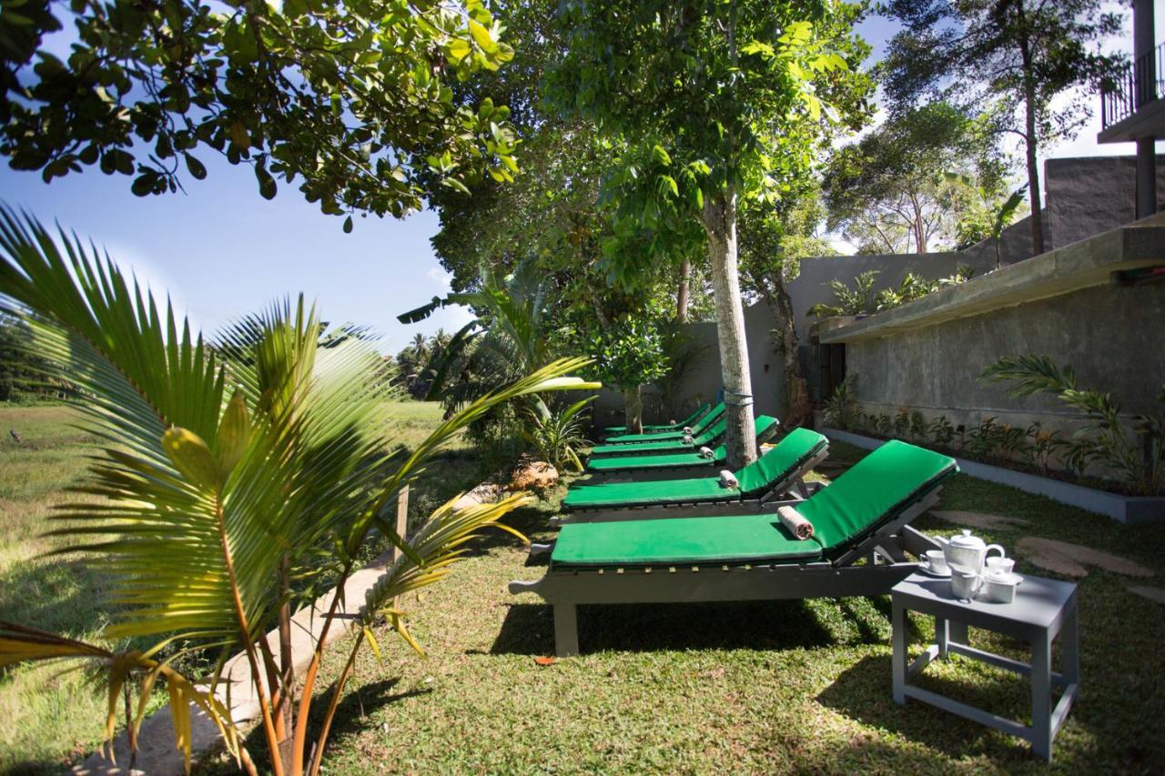 Barefoot Bungalow Hikka Hikkaduwa Zewnętrze zdjęcie