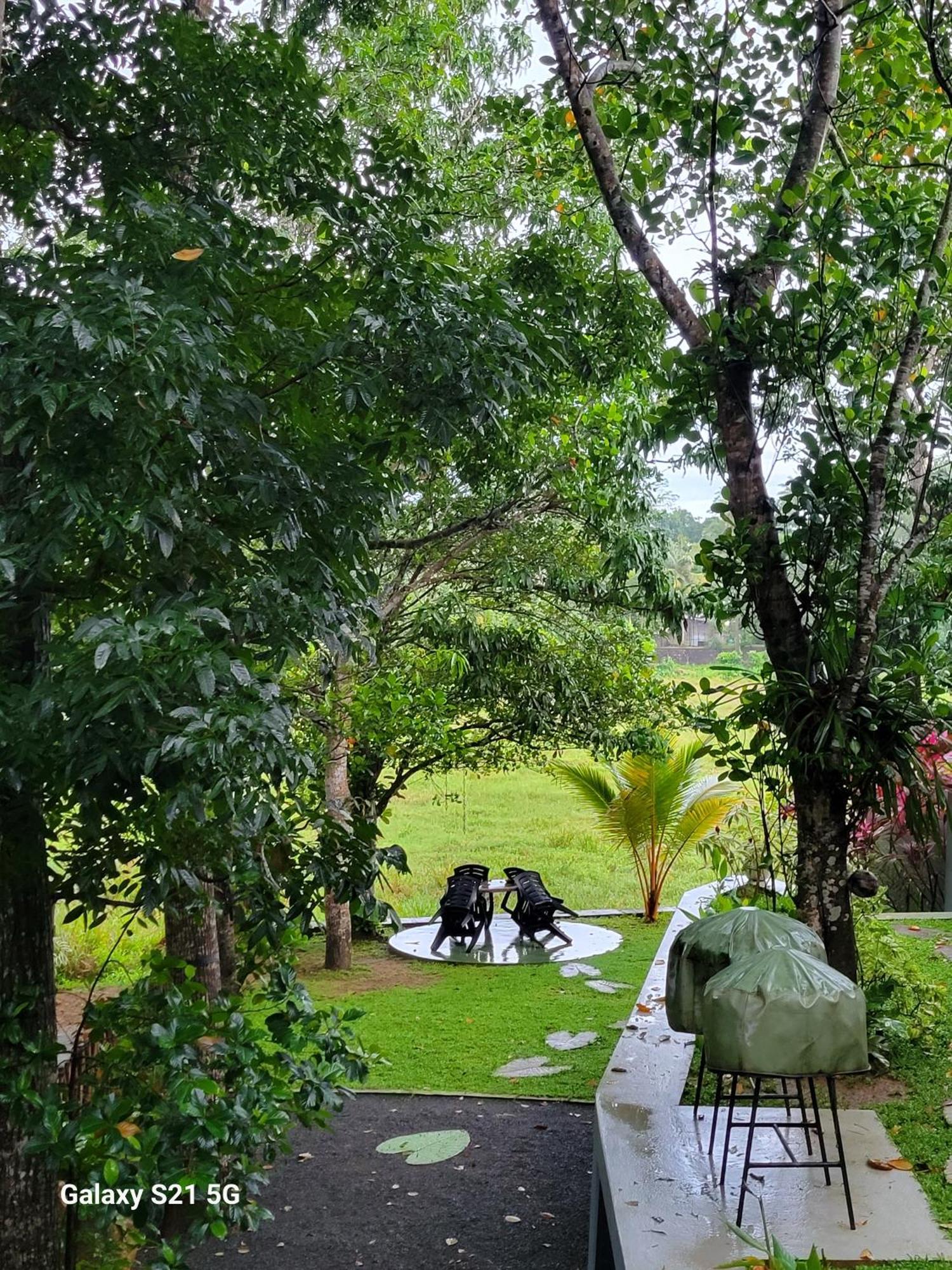 Barefoot Bungalow Hikka Hikkaduwa Zewnętrze zdjęcie