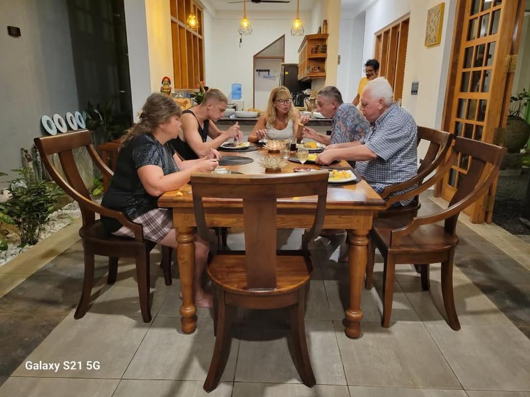 Barefoot Bungalow Hikka Hikkaduwa Zewnętrze zdjęcie
